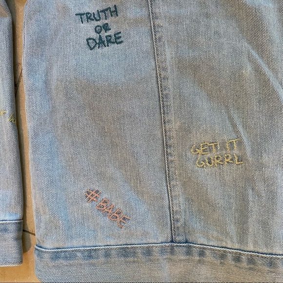 PacSun Light Jean Jacket Truth or Dare Medium - Picture 10 of 11